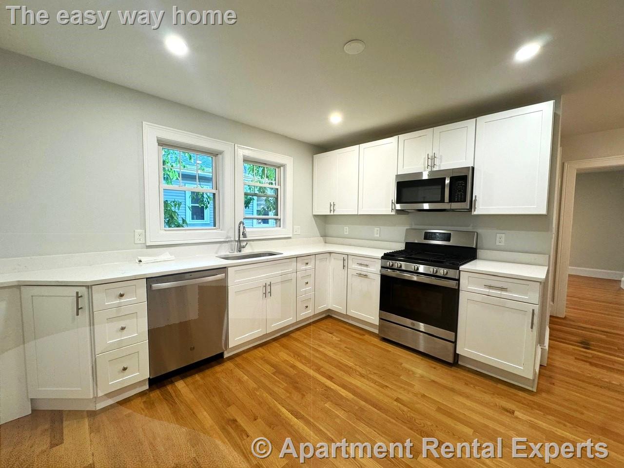 22 Harris Rd, Medford