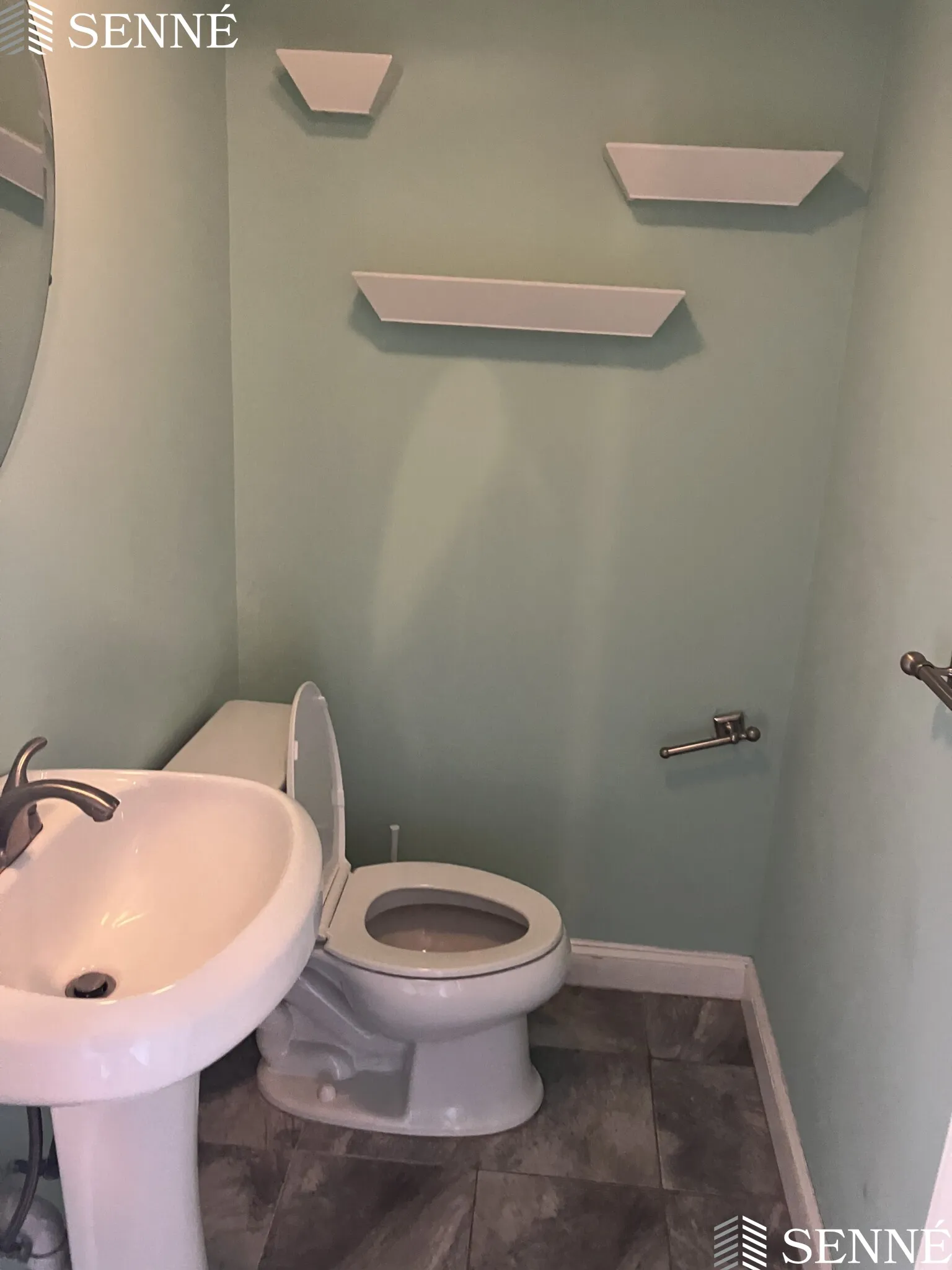 12 Fisk Ave, Magoun Square