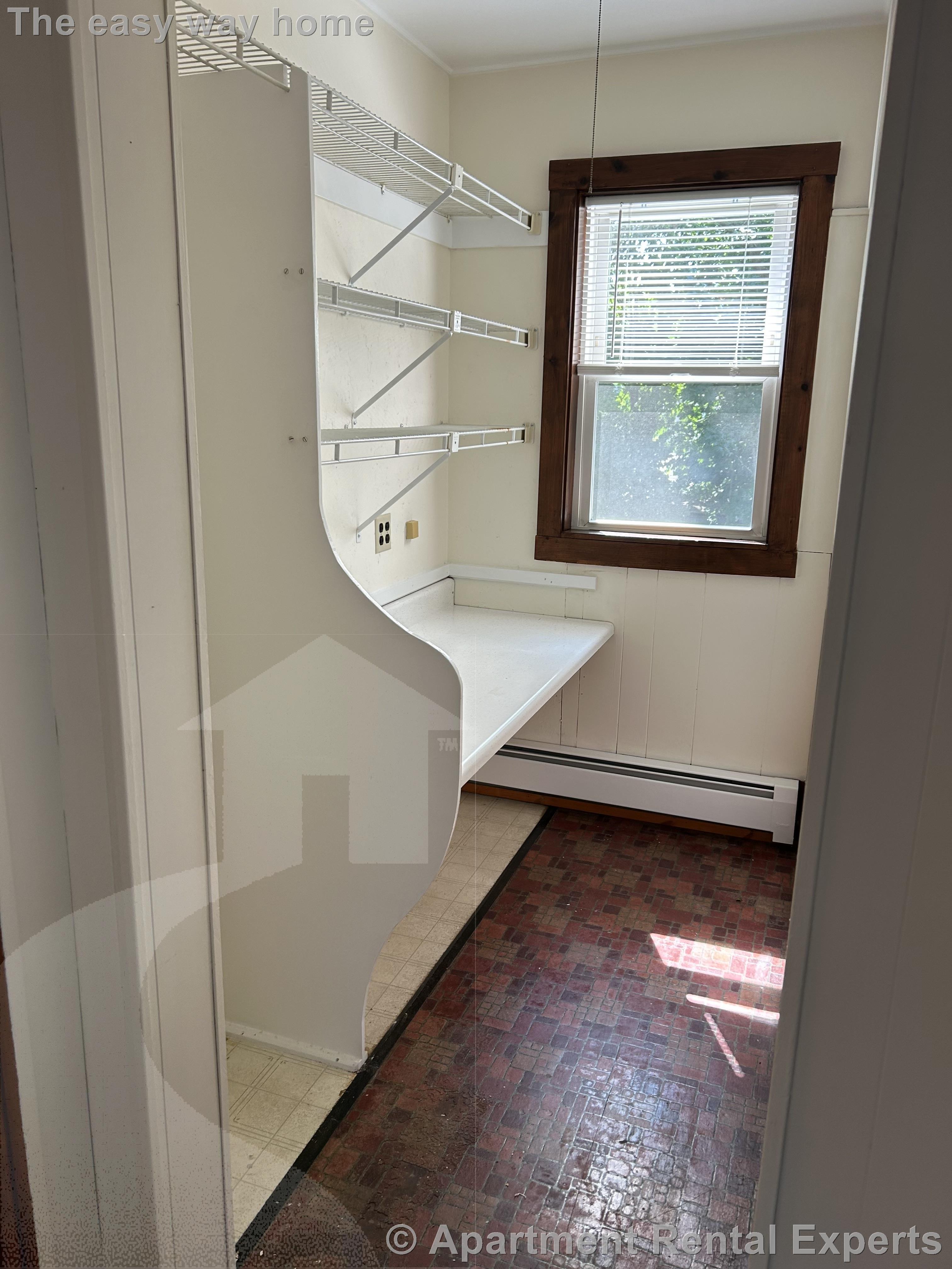 89 College Ave, Tufts