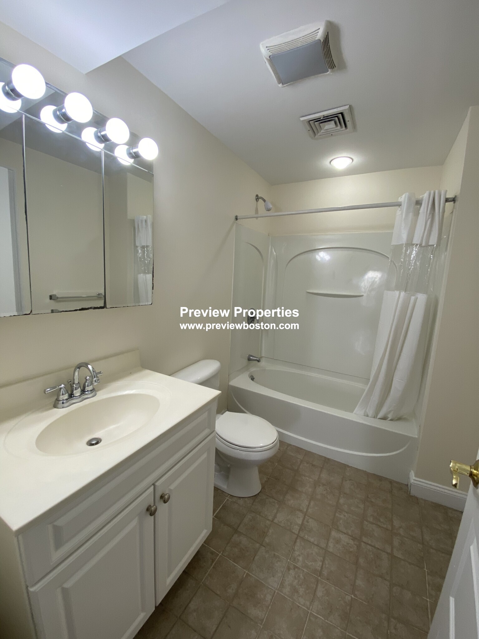 55 Ashford St, Allston