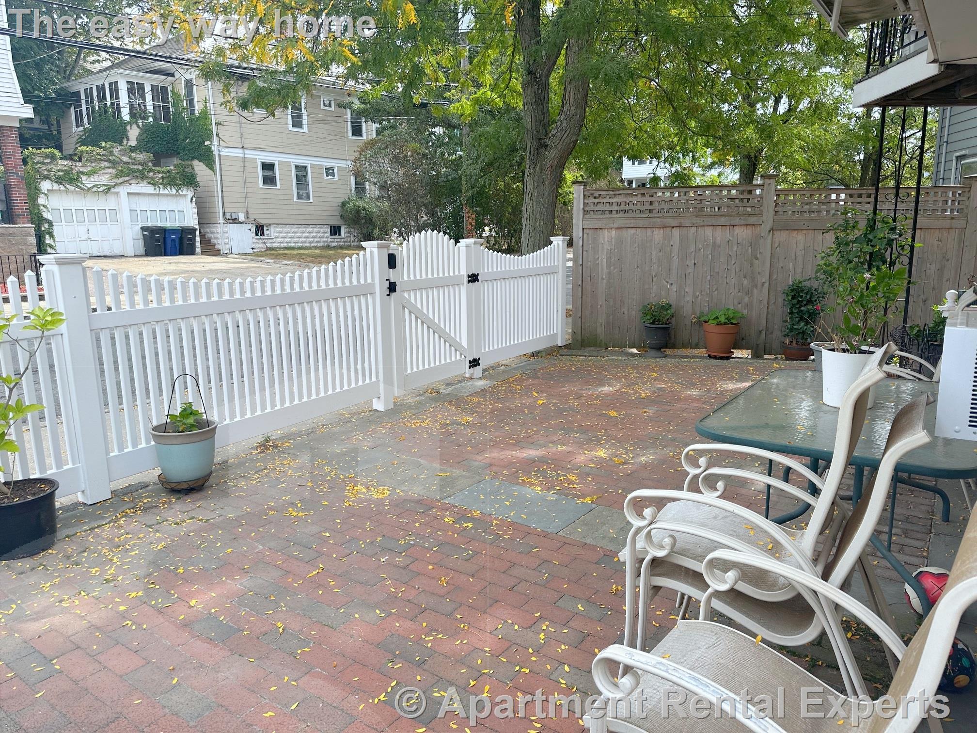 257 Powderhouse Blvd, Tufts