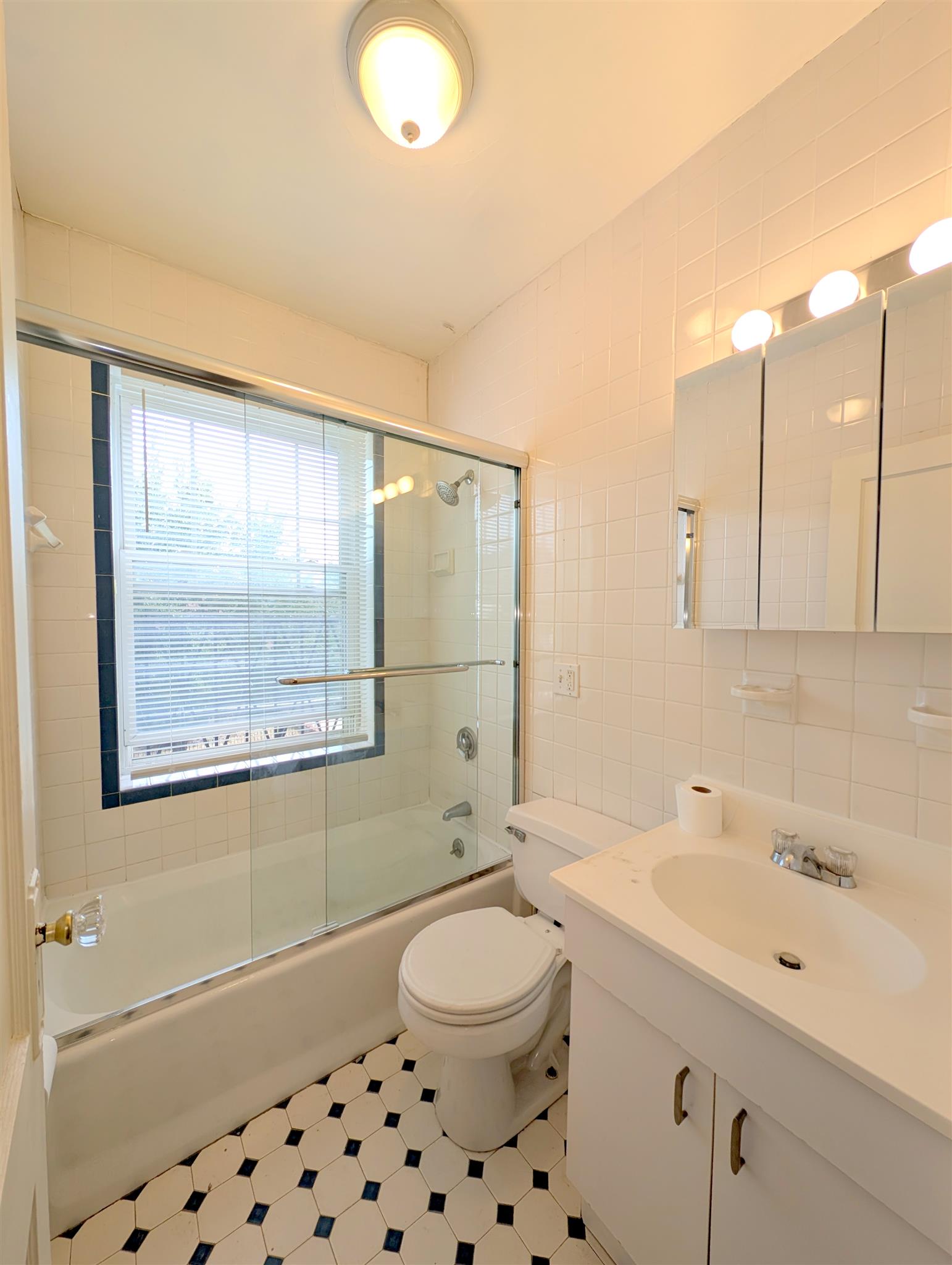 36 College Ave, Davis Square