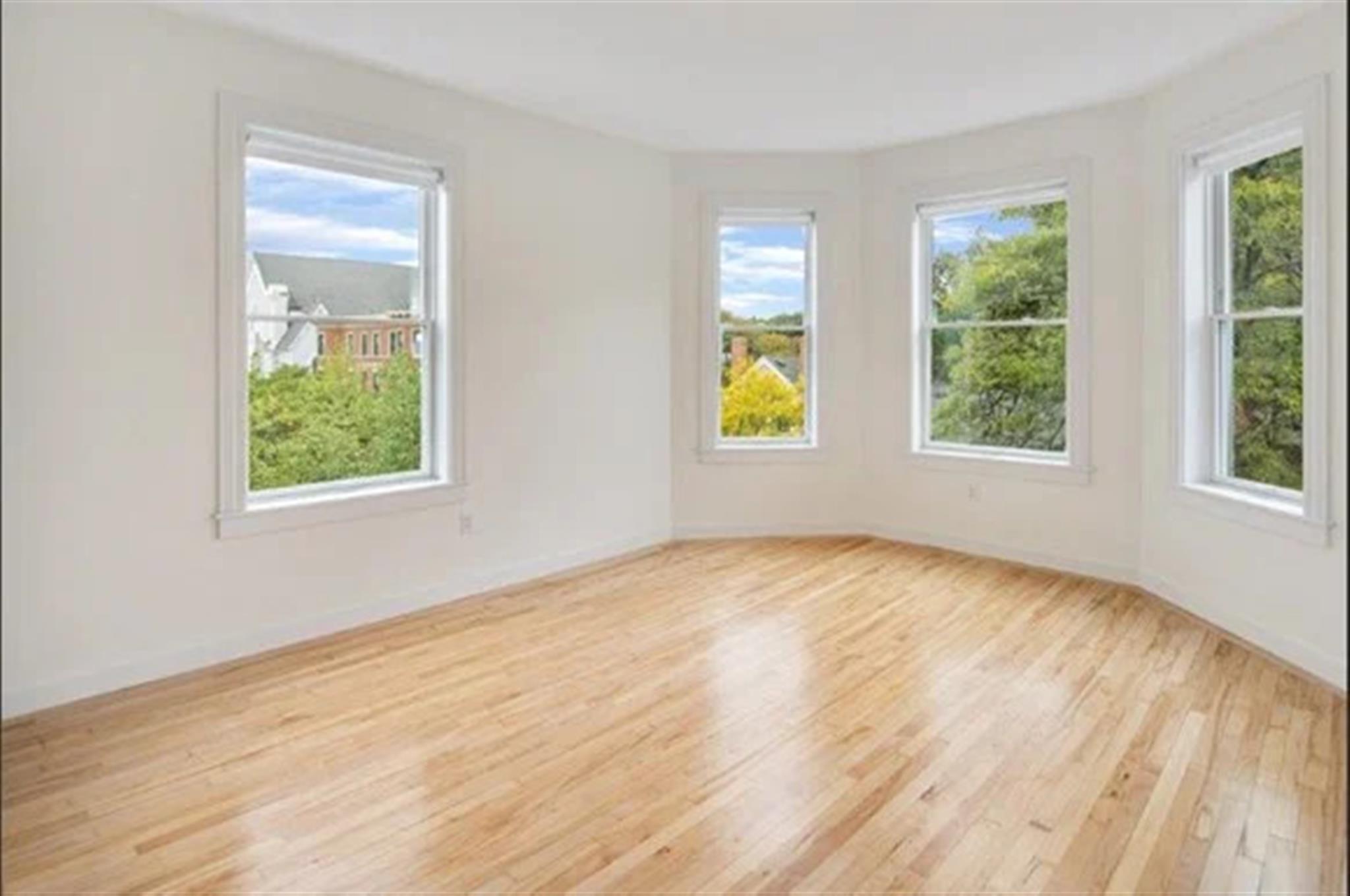 22 Magazine St, Cambridgeport