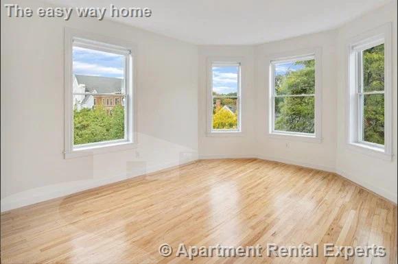 22 Magazine St, Central Square