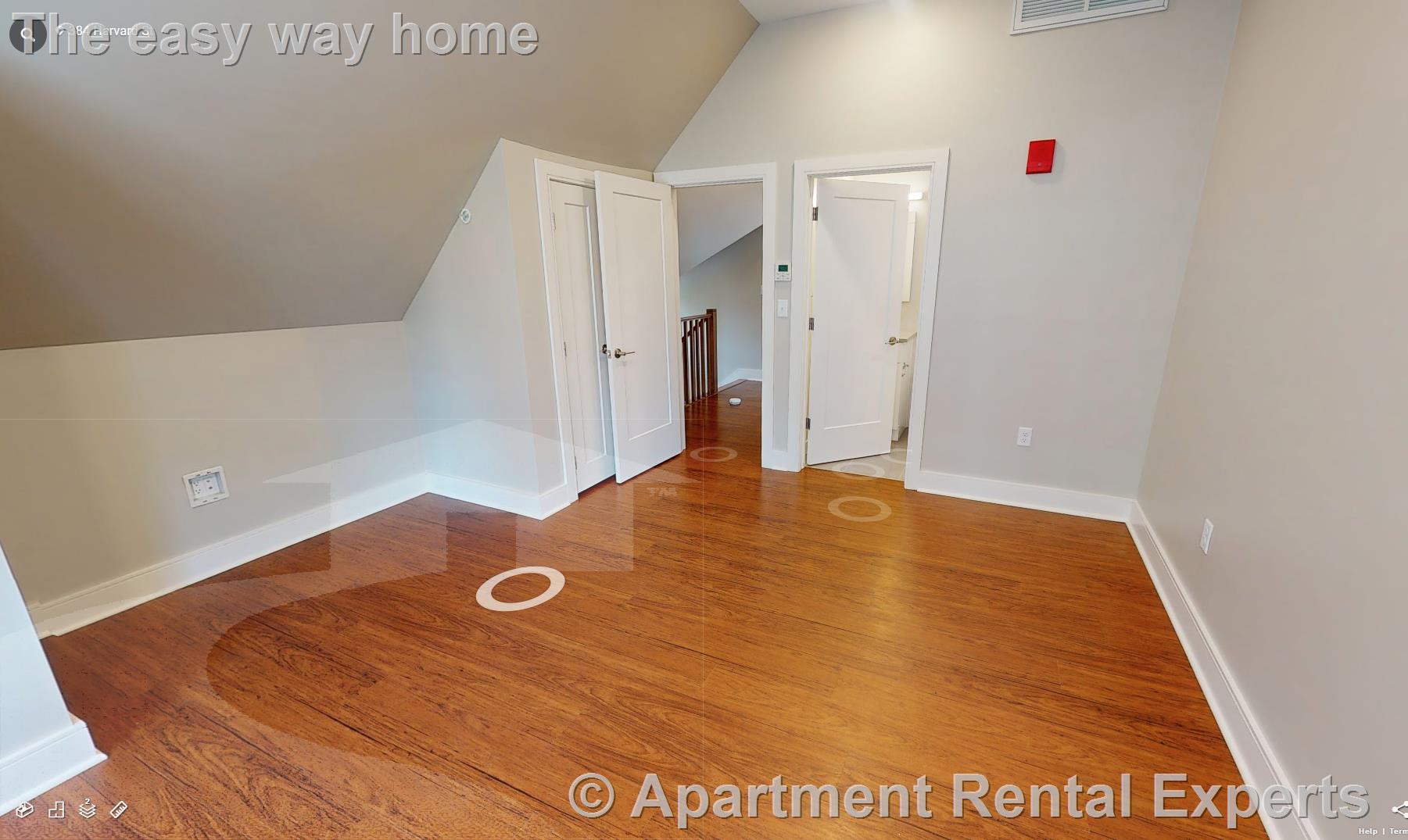 384 Harvard St, Harvard Square