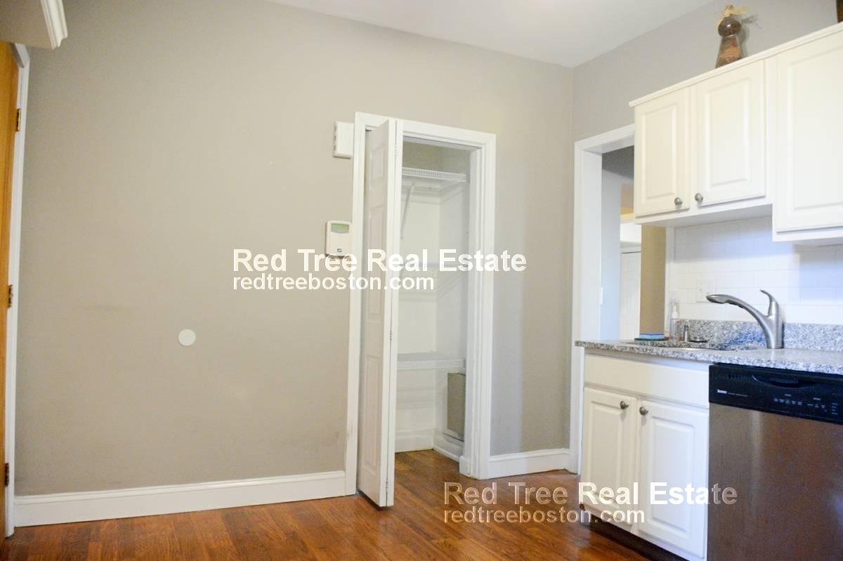 1404 Commonwealth Ave, Brighton