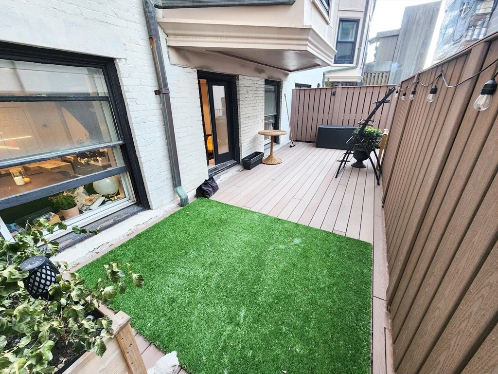 416 Commonwealth Ave, Back Bay