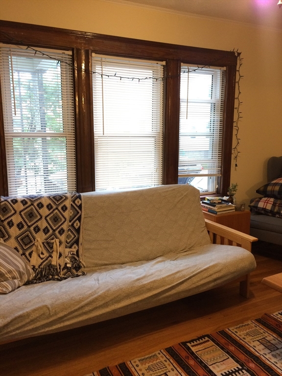 107 Pennsylvania Ave, East Somerville