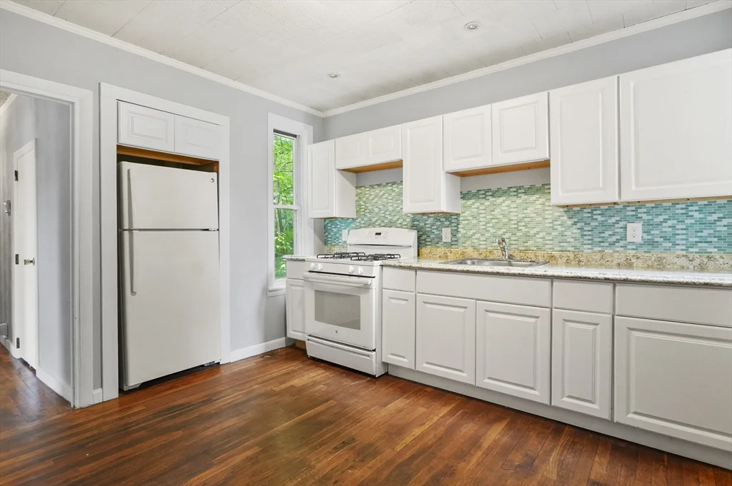 132 Bartlett, Lowell