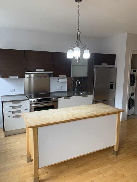 Studio bed, 1 bath apartment for rent at 346 Congress St Unit 413, Seaport District — photo 3 of 8