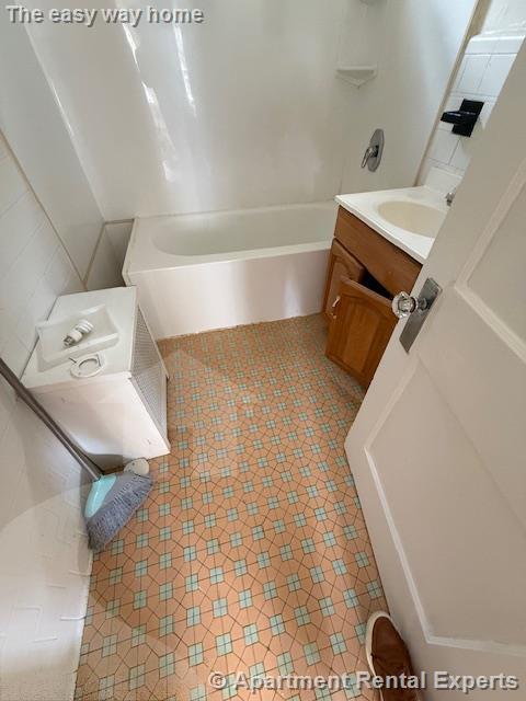 43 Orchard St, Tufts