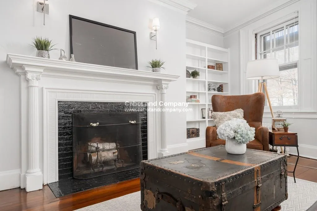 112 Pinckney St, Beacon Hill