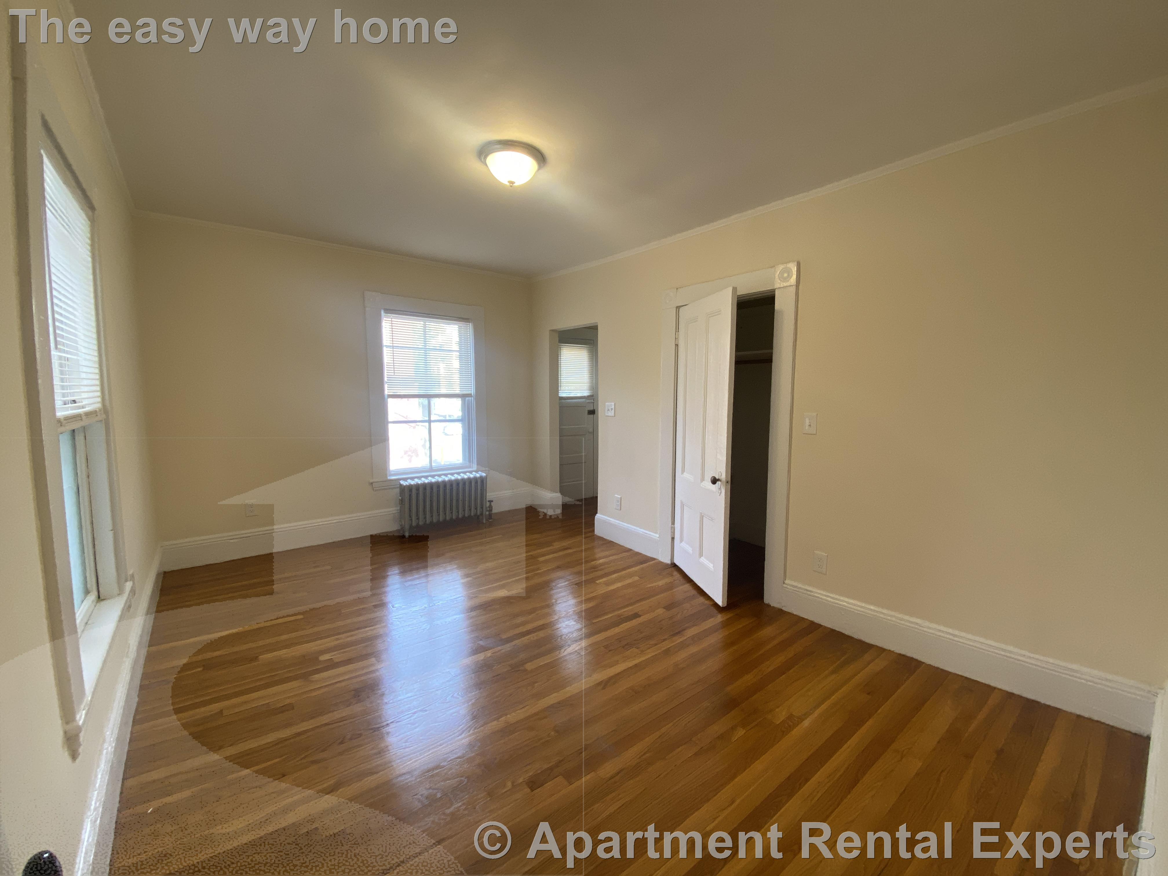 381 Harvard St, Harvard Square