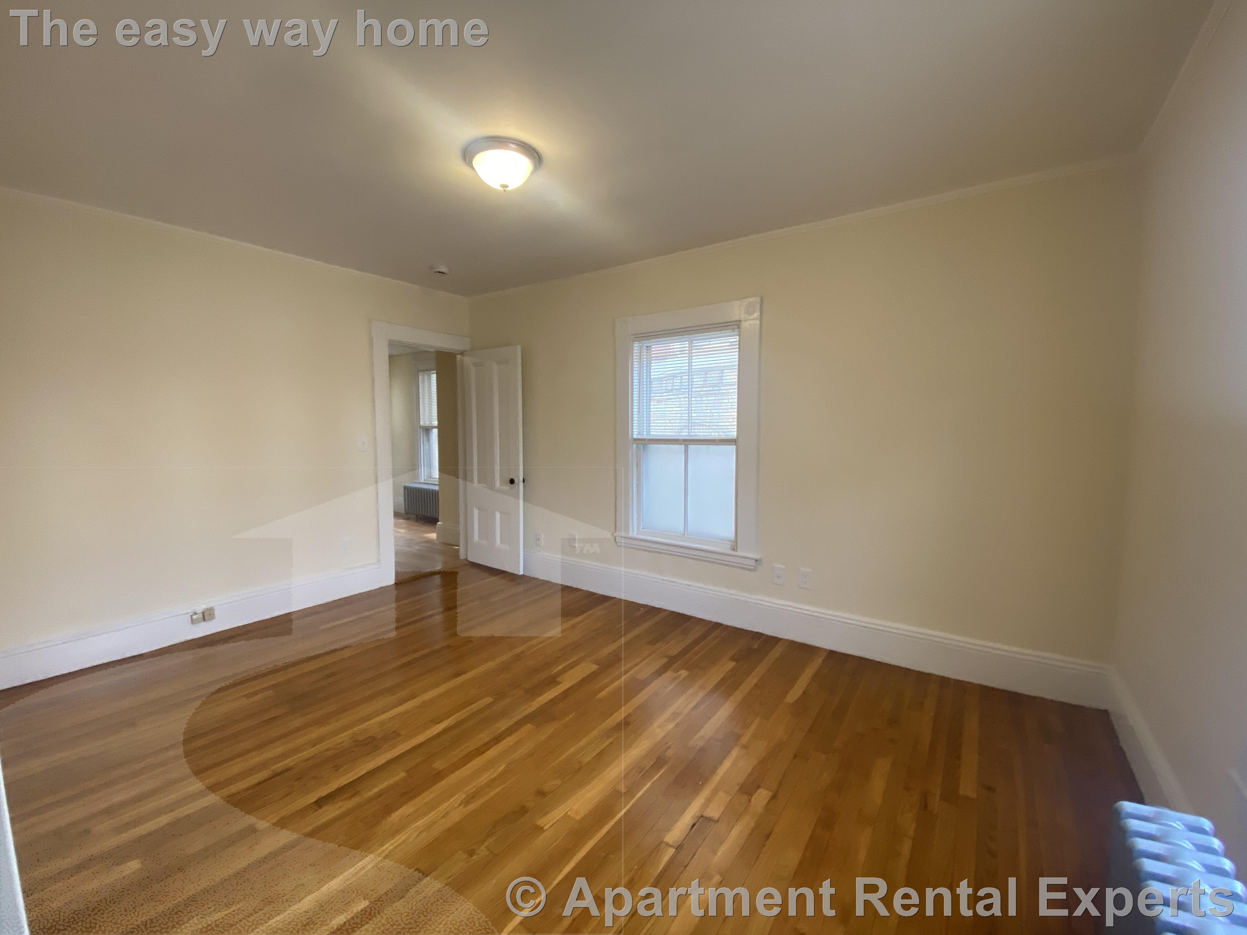 381 Harvard St, Harvard Square