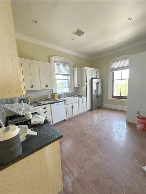 788 East Broadway, South Boston