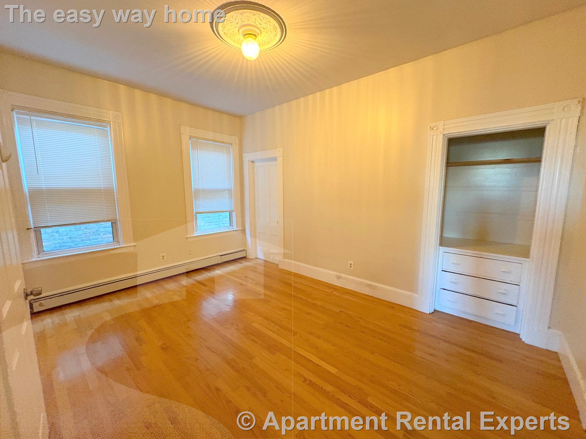 90 Norfolk St, Central Square