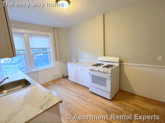 269 Huron Ave, Huron Village