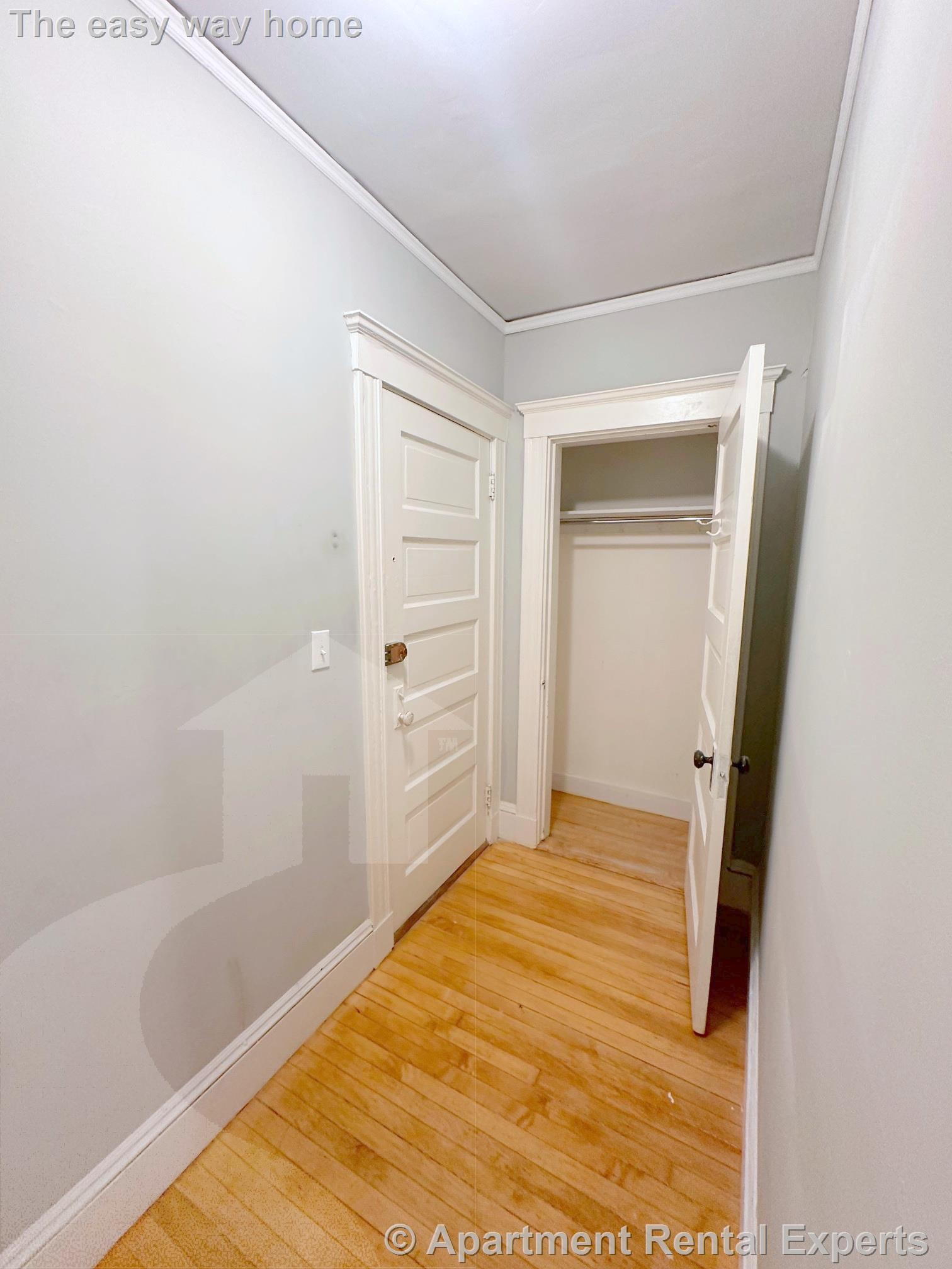 269 Huron Ave, Huron Village