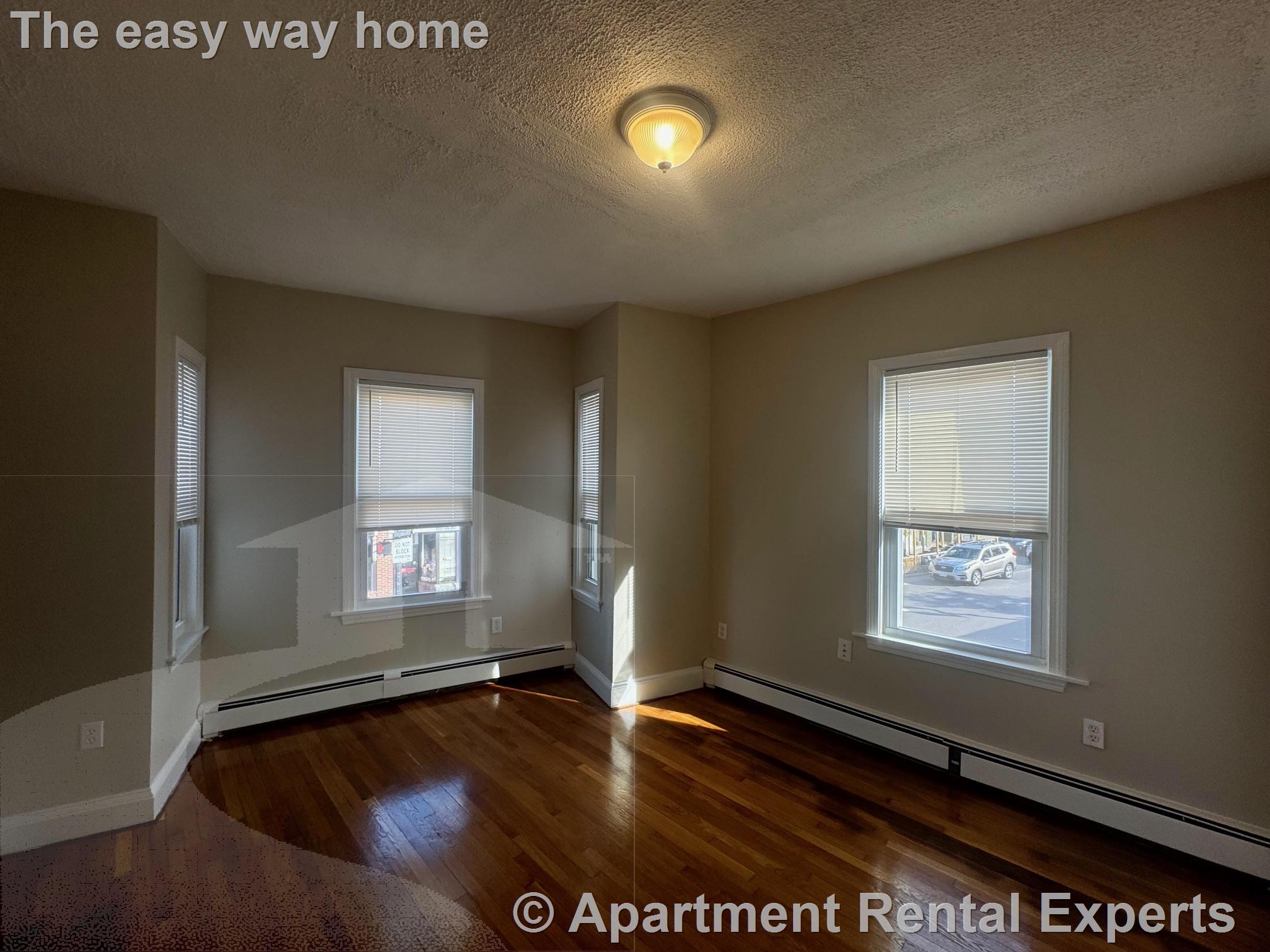 512 Medford St, Magoun Square