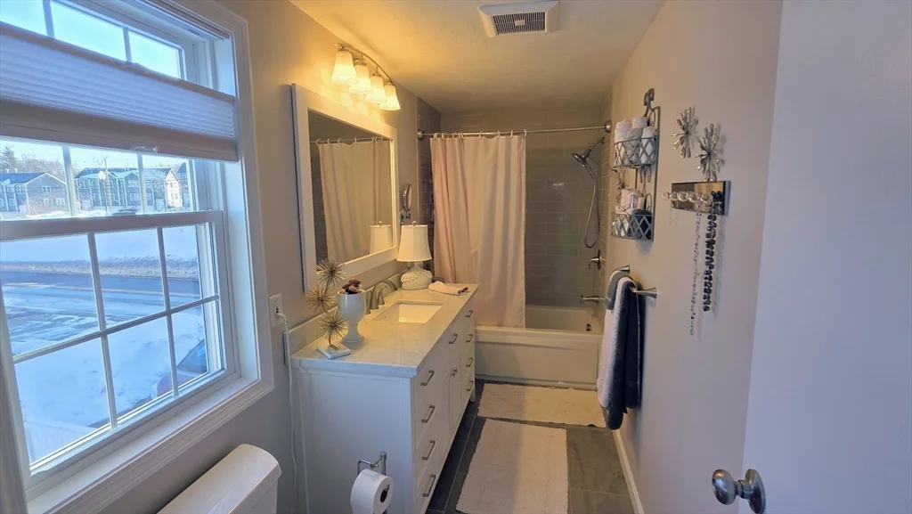 533 Prospect St, West Boylston