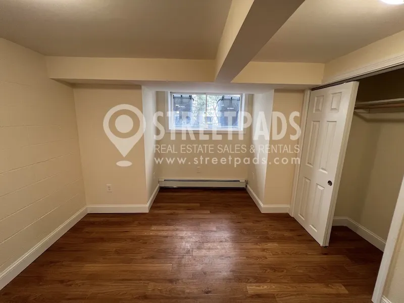 381 Harvard St, Mid-Cambridge