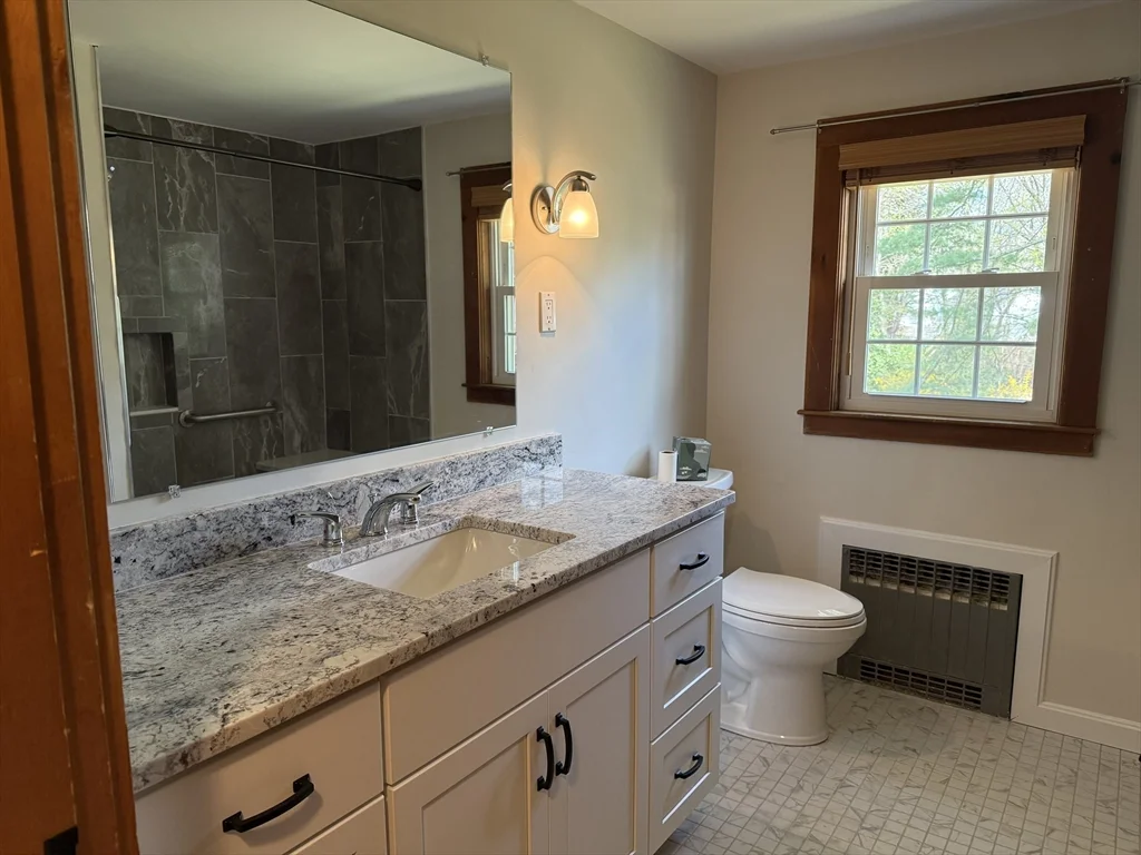 3 Crescent St, West Bridgewater