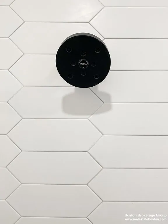 7 Sharon Ave, Auburndale