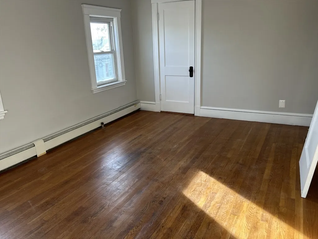 21 Carney St, Medford