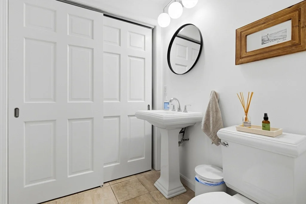 366 W 2nd St, South Boston