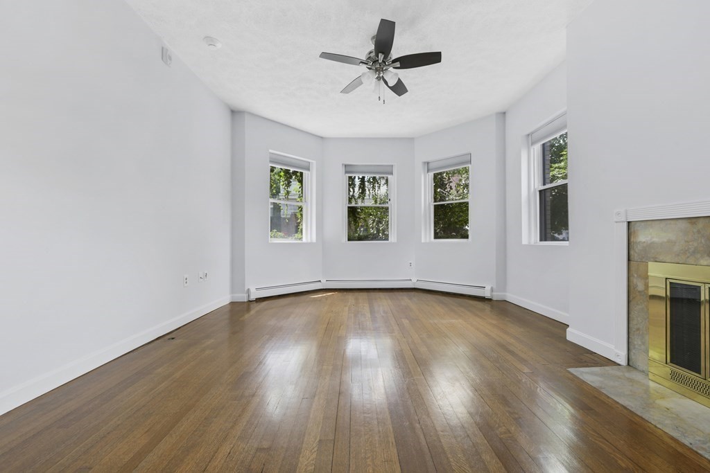 124 Saint Marys St, Fenway