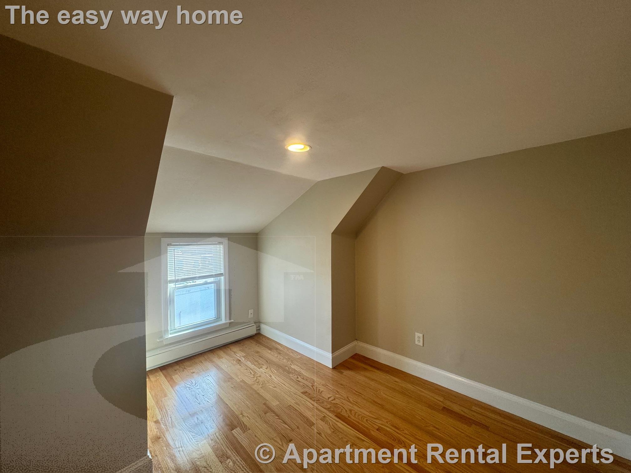 512 Medford St, Magoun Square