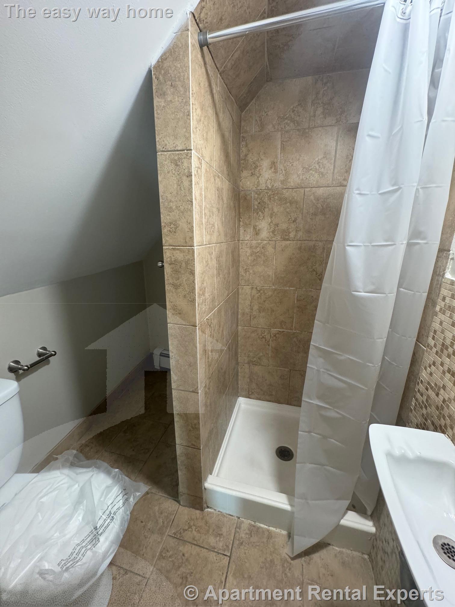 512 Medford St, Magoun Square