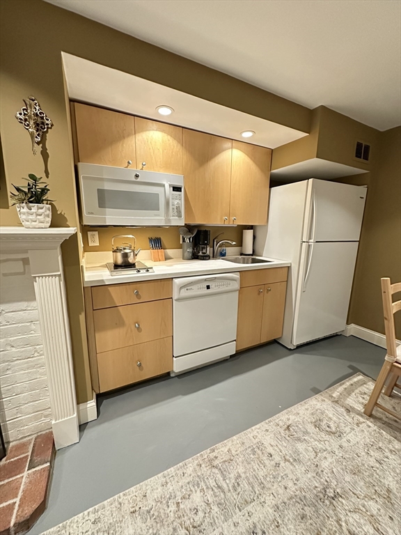 25 Westfield Rd, Newton