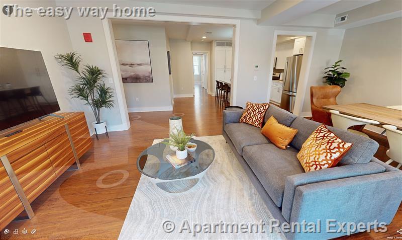 386 Harvard St, Harvard Square