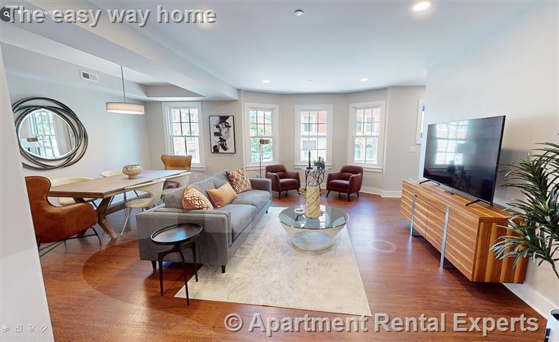 386 Harvard St, Harvard Square