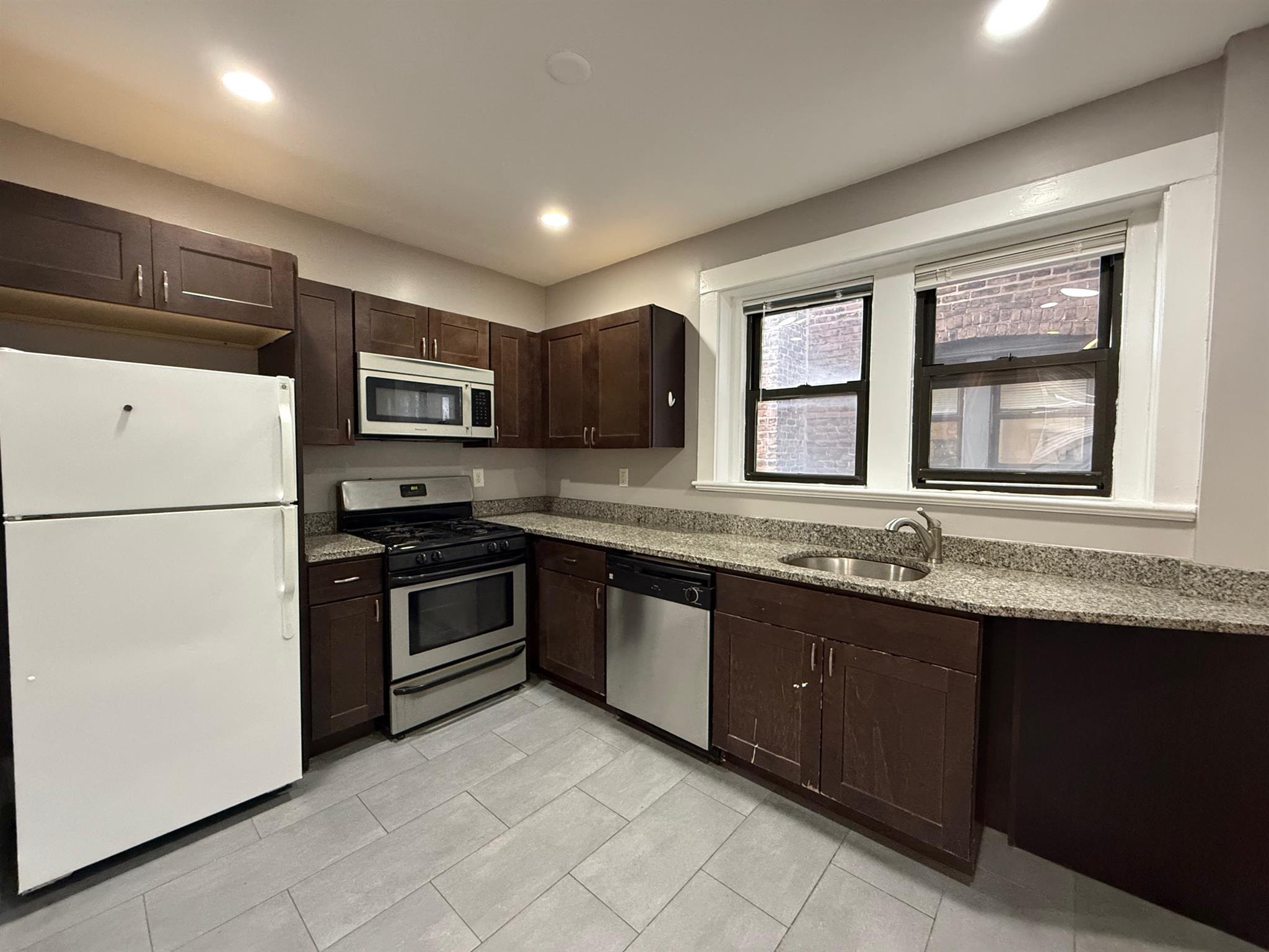 9 Upland Rd, Neighborhood Nine