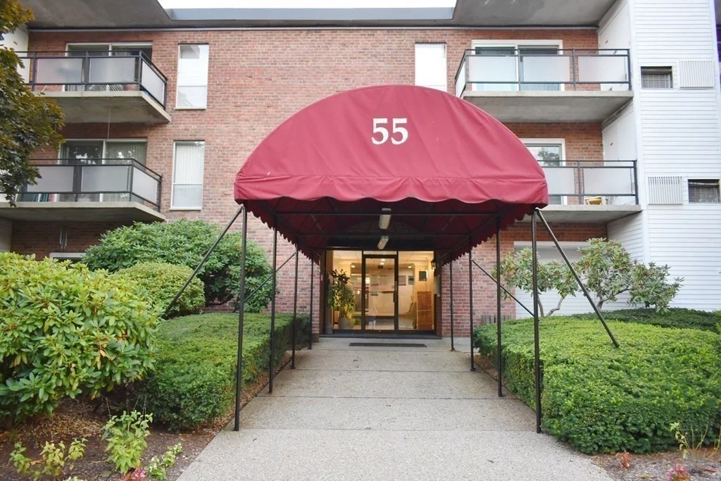 55 Broadlawn Park, Chestnut Hill