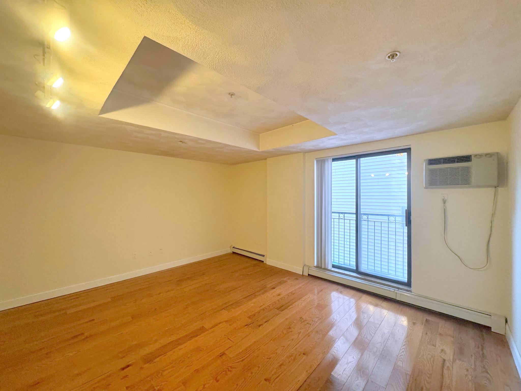 373 Highland Ave, Powder House Square