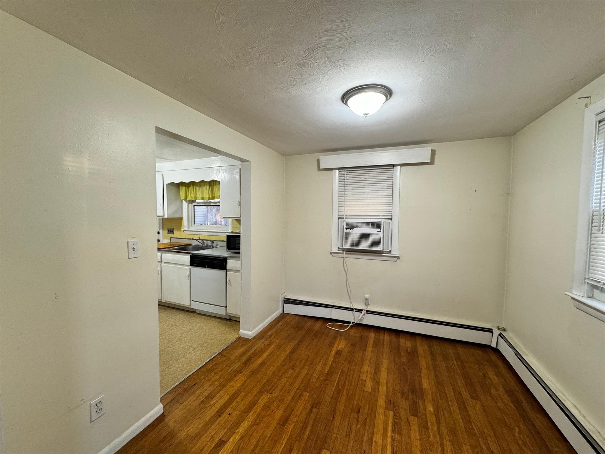 92 North St, West Somerville