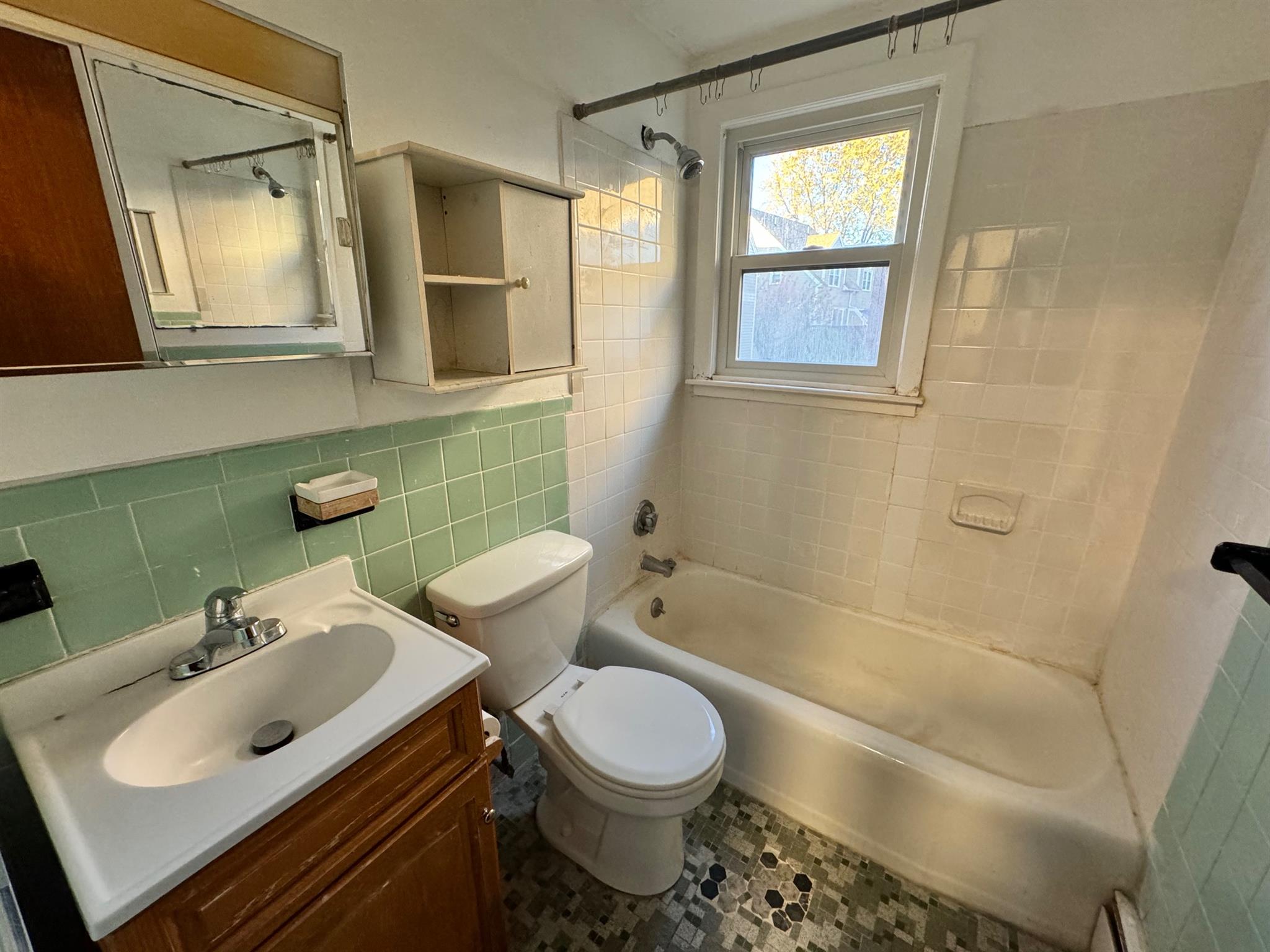 92 North St, West Somerville