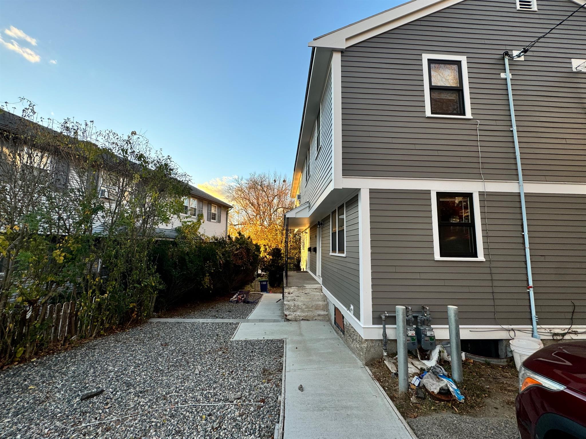 92 North St, West Somerville