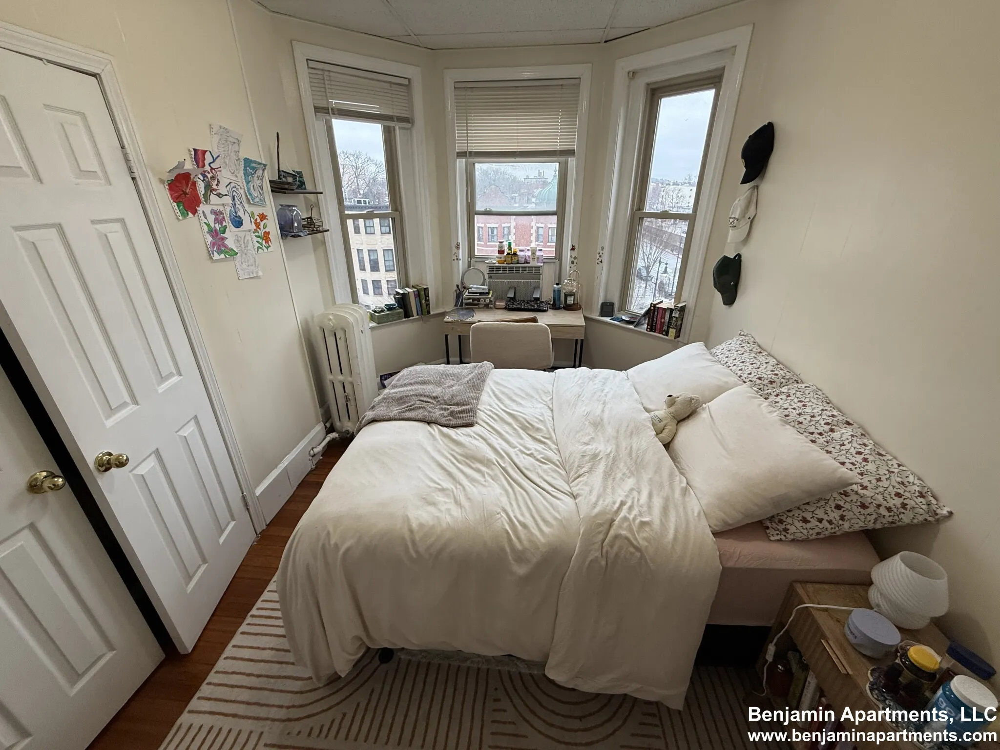 879 Beacon St, Fenway