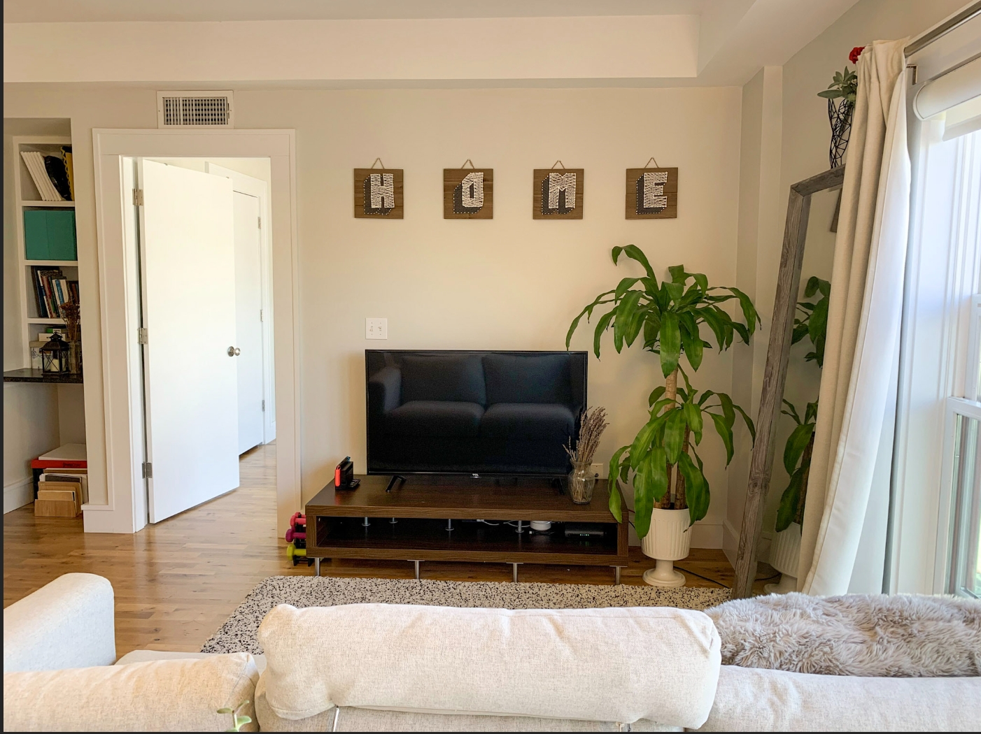 126 Charles St, East Cambridge