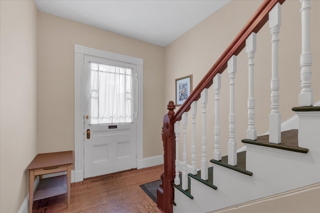 325 Western Ave, Riverside