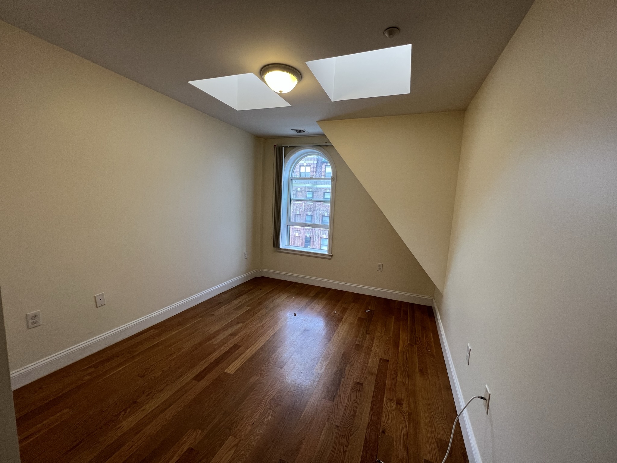 90 Westland Ave, Fenway