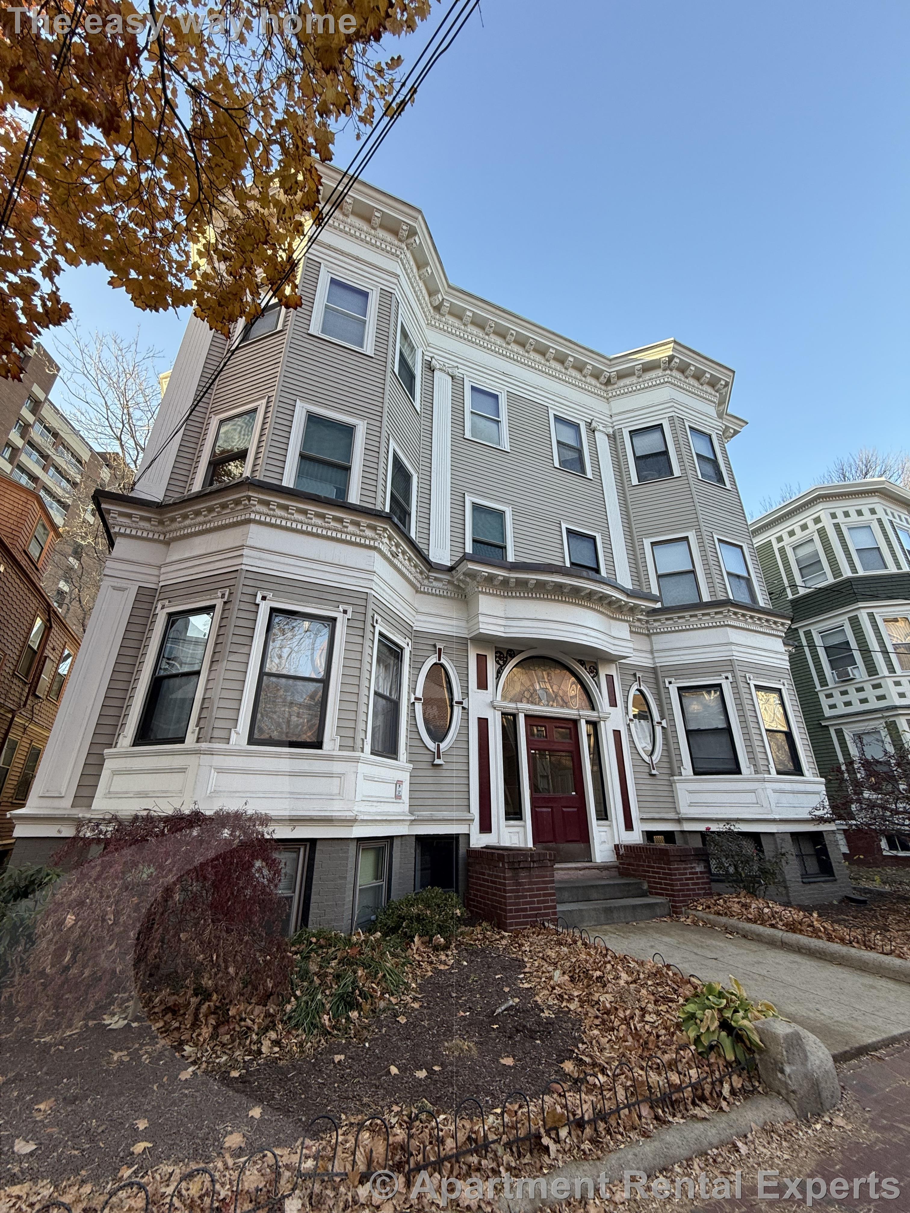 15 Trowbridge St, Harvard Square