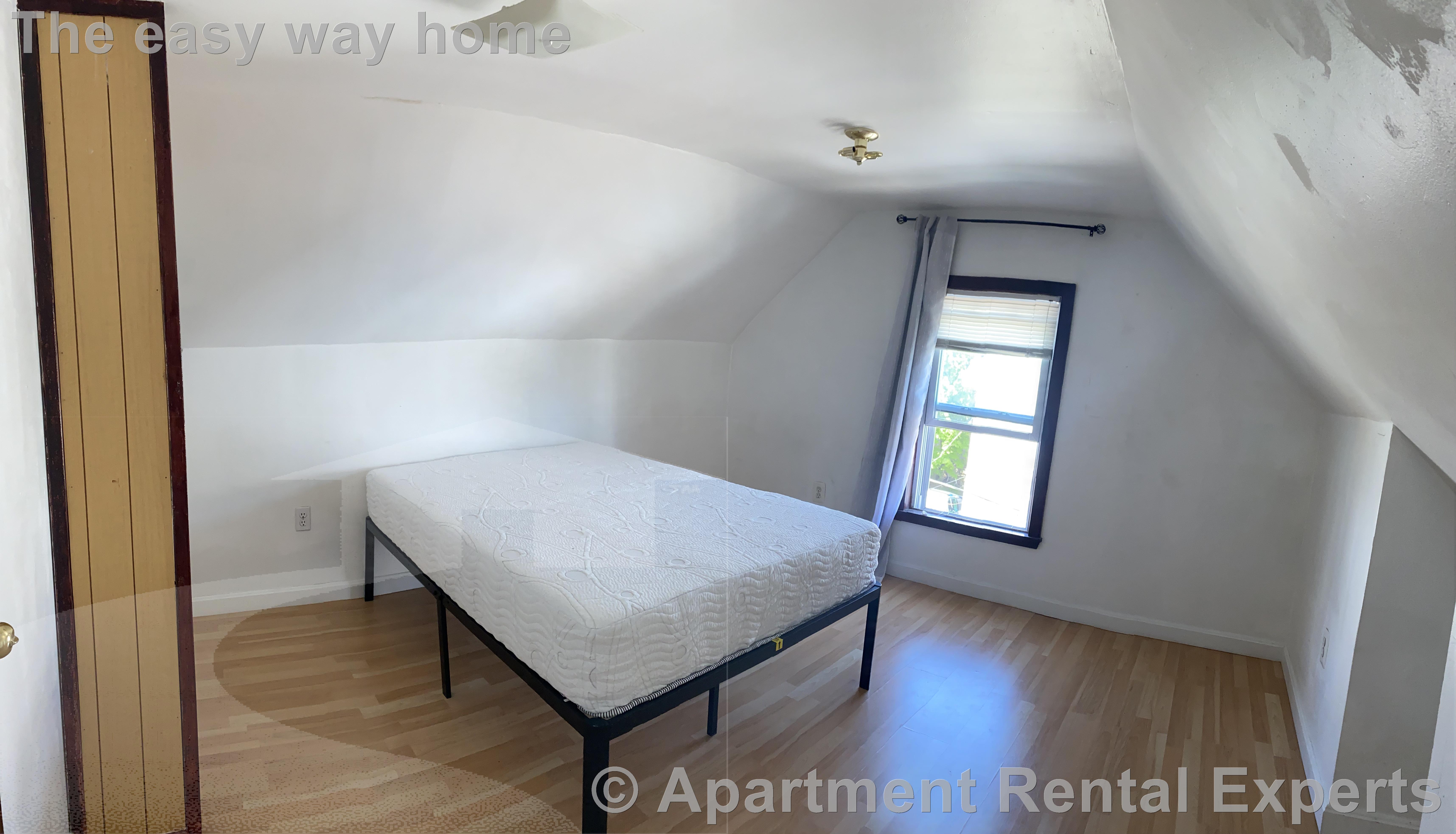 9 Playstead Rd, Malden Center