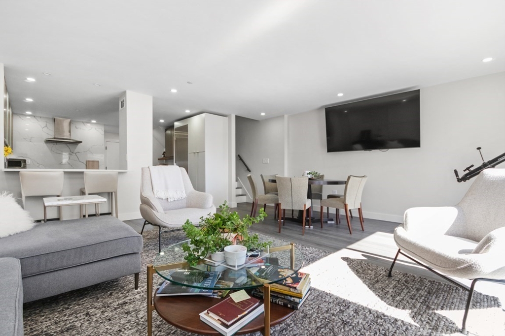 199 Coolidge Ave, Watertown