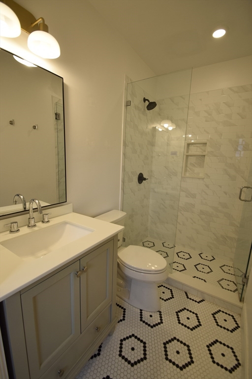 15 Maywood St, Roxbury