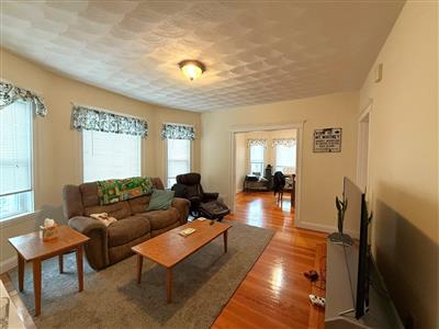 190 Harvard St, South Medford